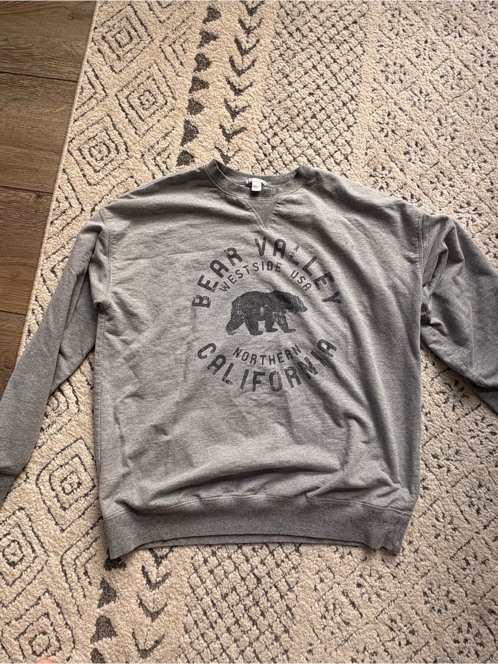 flirtitude Gray Bear Valley Northern California Graphic Crewneck